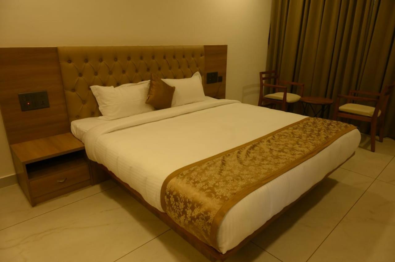 Shrreyas Inn Boarding & Lodging Kundapur Extérieur photo